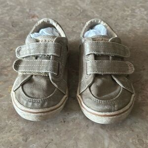 Sperry Top Sider Boat Shoes in size 9.5 toddler Tan color
